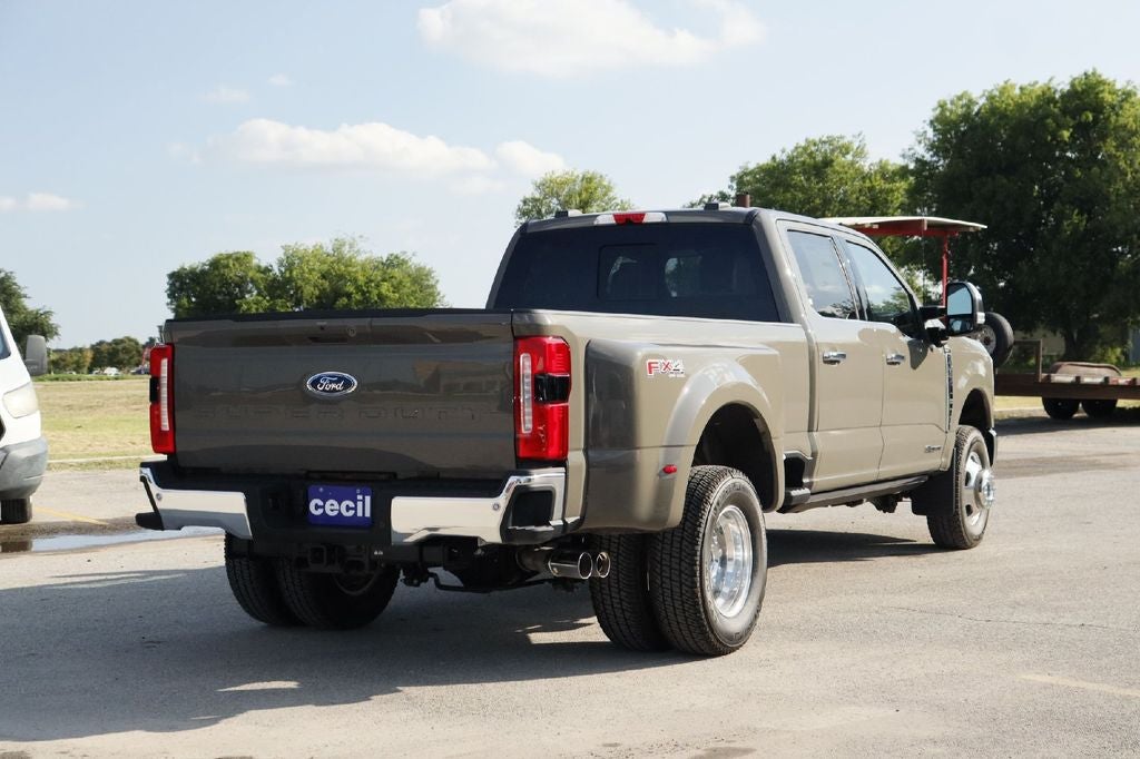 2026 Ford F-350SD Lariat DRW