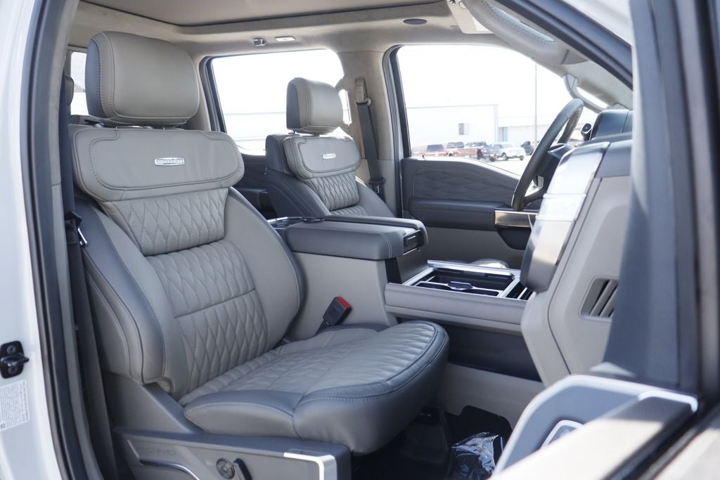 2026 Ford F-450SD Platinum DRW
