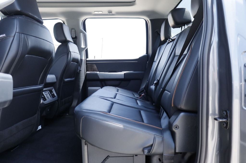 2026 Ford F-450SD Lariat DRW