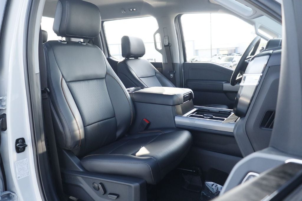 2026 Ford F-450SD Lariat DRW