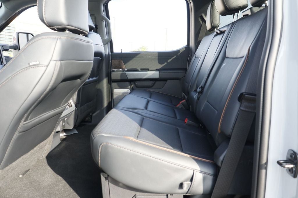 2026 Ford F-450SD Lariat DRW