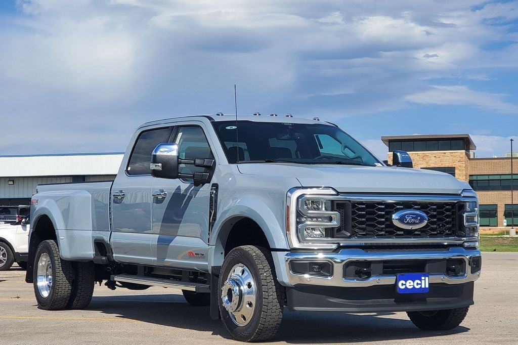 2026 Ford F-450SD Lariat DRW
