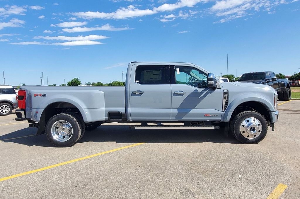 2026 Ford F-450SD Lariat DRW