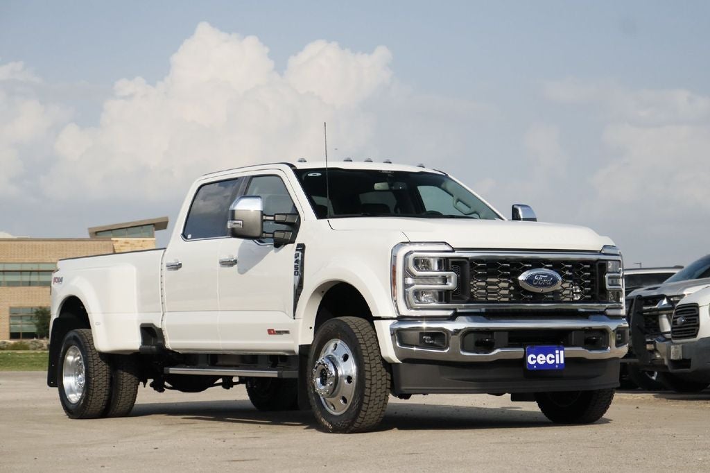 2026 Ford F-450SD Lariat DRW