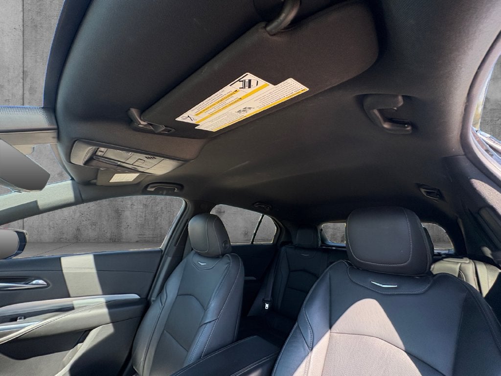 2022 Cadillac XT4 Premium Luxury