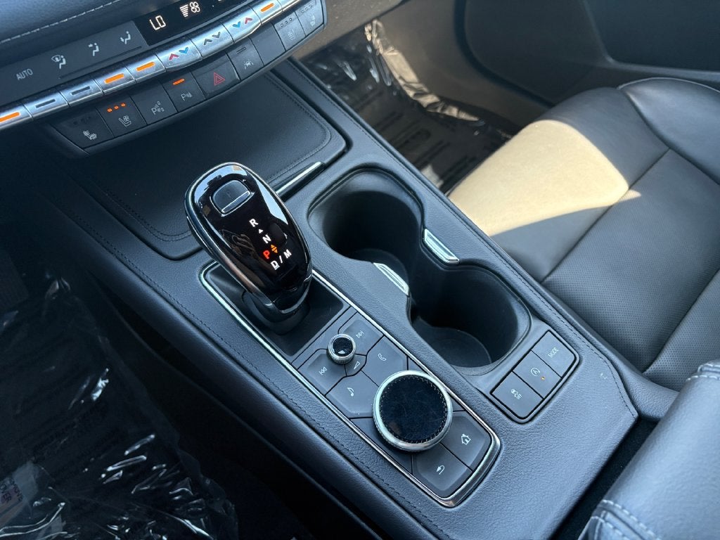 2022 Cadillac XT4 Premium Luxury