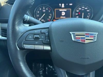 2022 Cadillac XT4 Premium Luxury