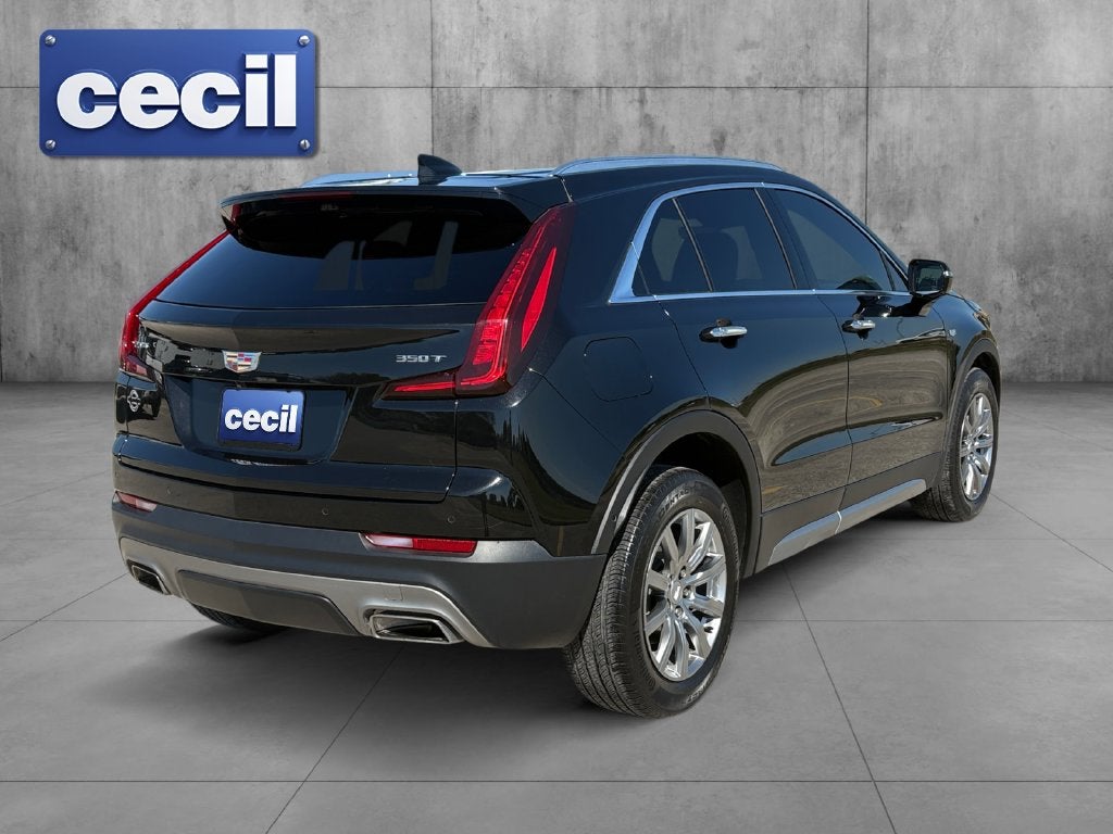 2022 Cadillac XT4 Premium Luxury