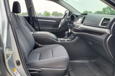 2017 Toyota Highlander LE