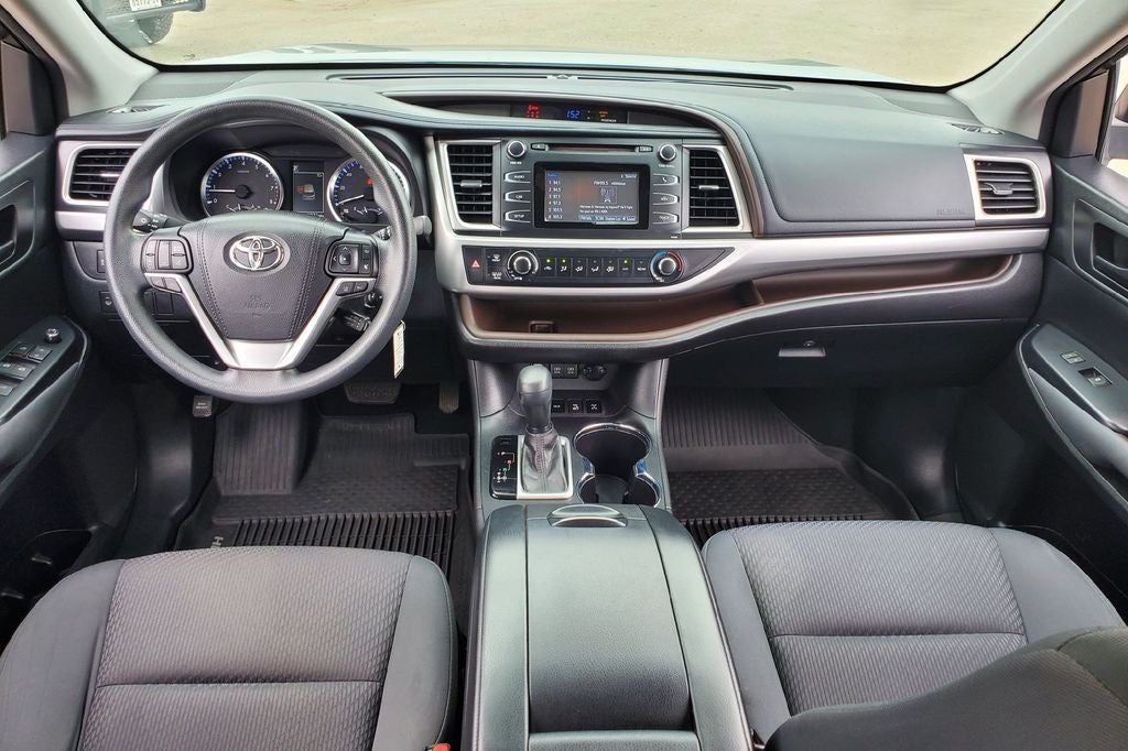 2017 Toyota Highlander LE
