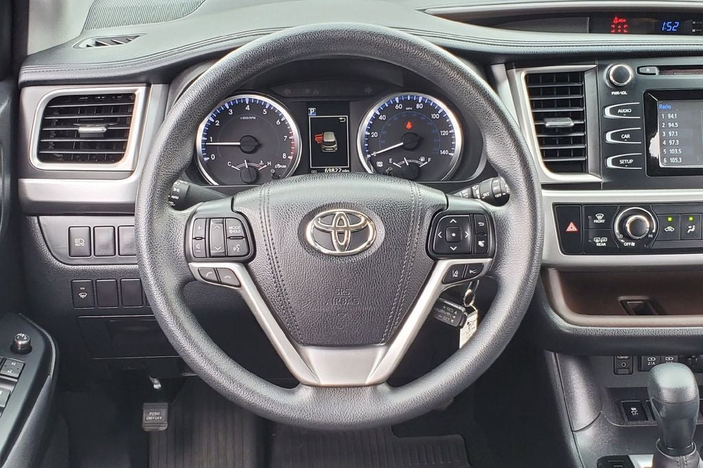 2017 Toyota Highlander LE