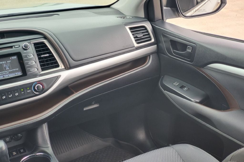2017 Toyota Highlander LE