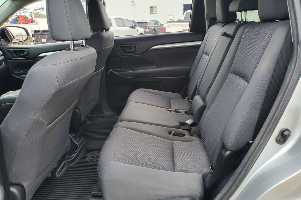 2017 Toyota Highlander LE