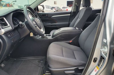 2017 Toyota Highlander LE