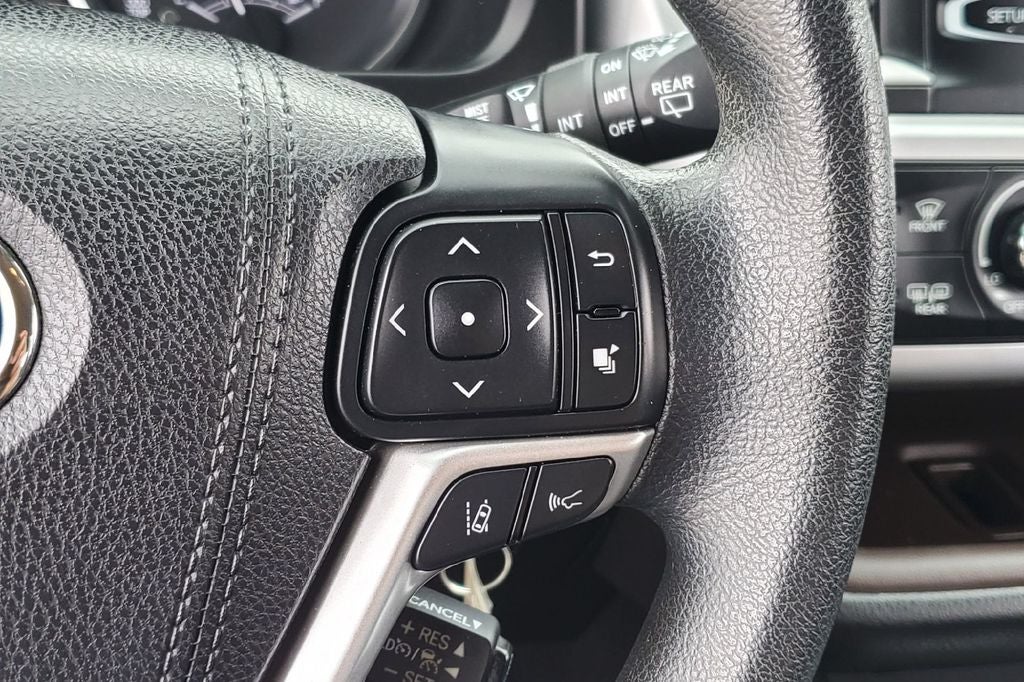 2017 Toyota Highlander LE