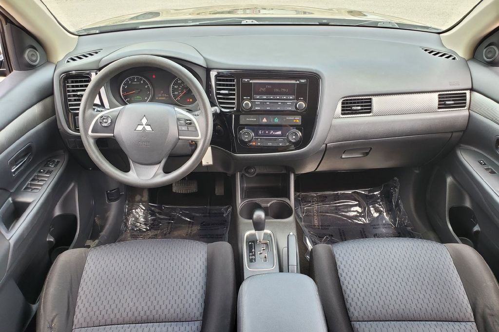 2014 Mitsubishi Outlander ES