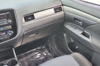 2014 Mitsubishi Outlander ES