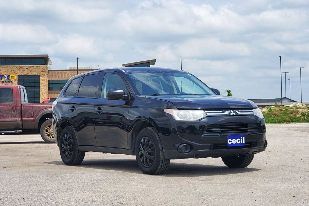 2014 Mitsubishi Outlander ES