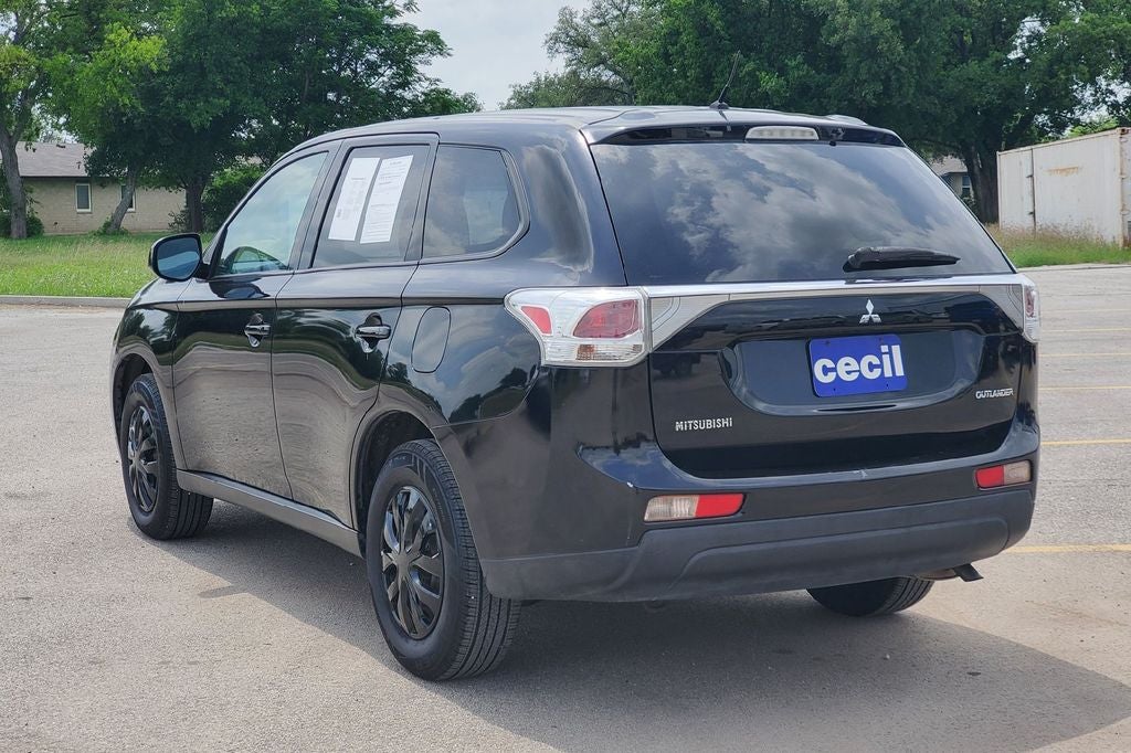 2014 Mitsubishi Outlander ES