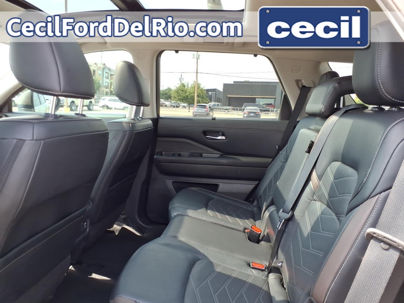 2023 Nissan Pathfinder Platinum