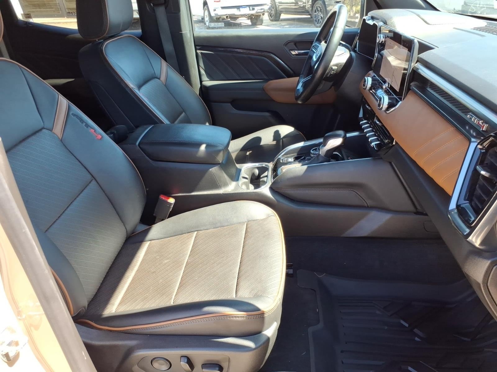 2023 GMC Canyon 4WD AT4