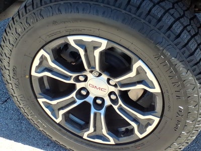 2023 GMC Canyon 4WD AT4