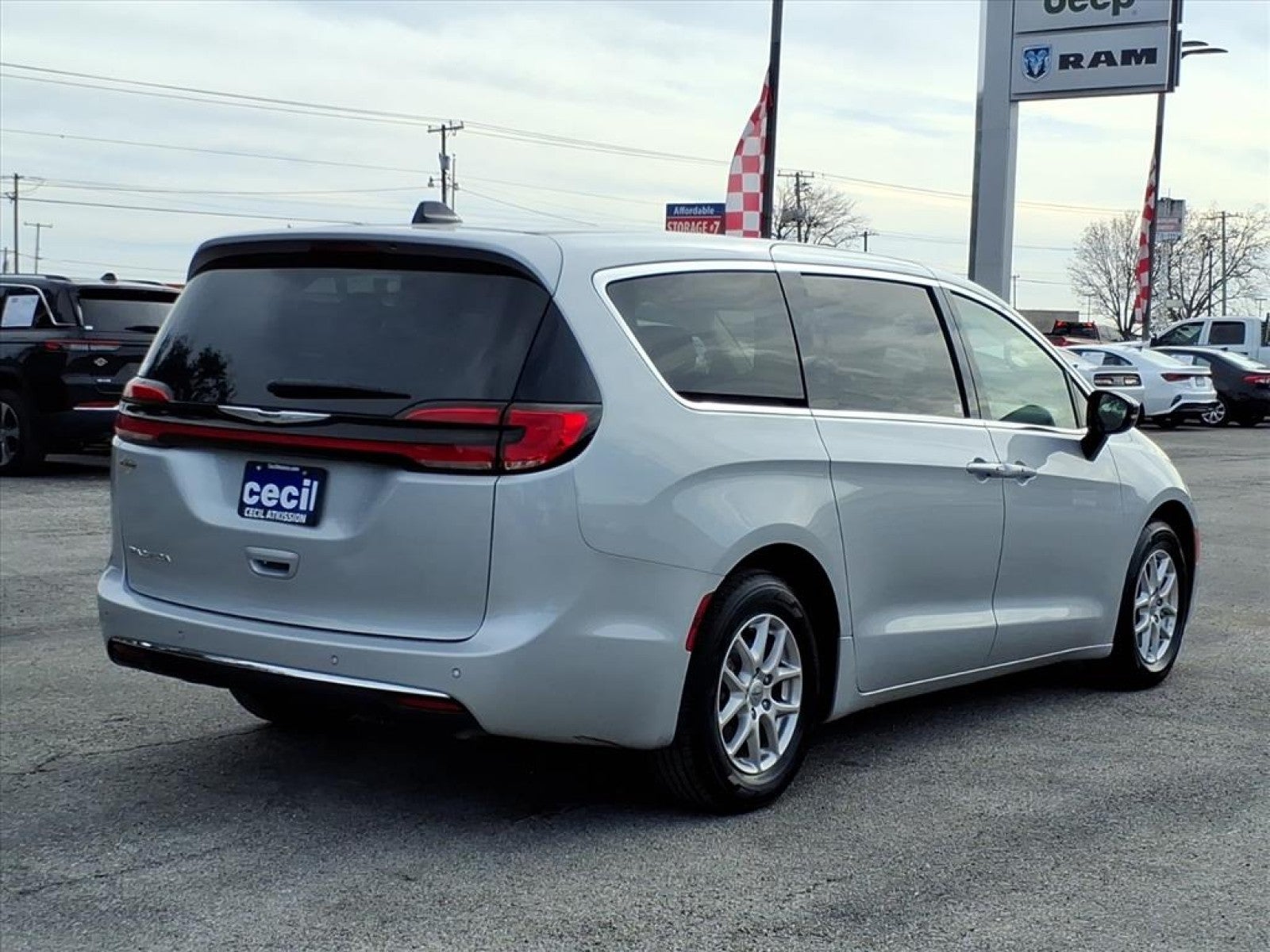 2024 Chrysler Pacifica Touring L