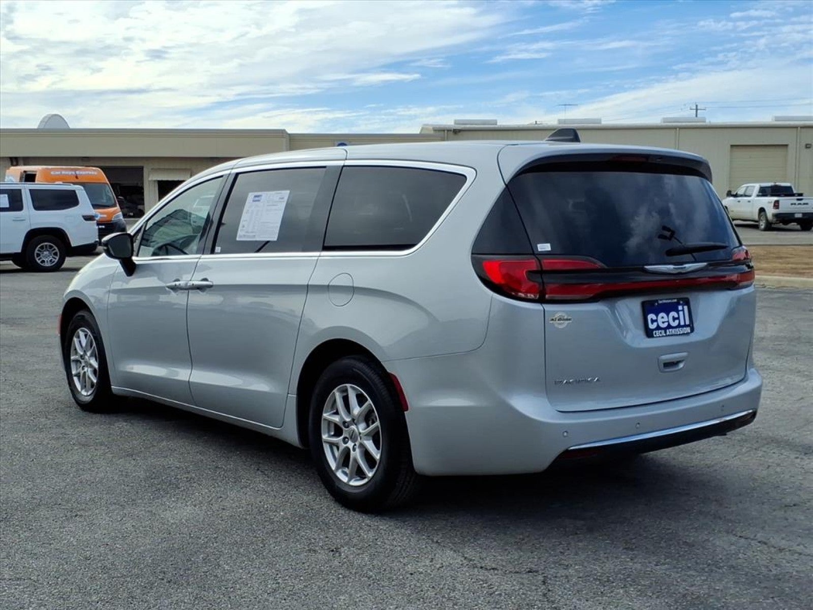 2024 Chrysler Pacifica Touring L