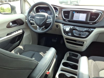 2023 Chrysler Voyager (fleet-only) LX