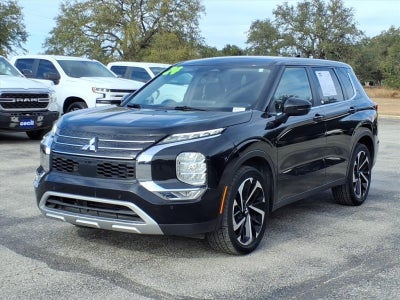 2024 Mitsubishi Outlander SE