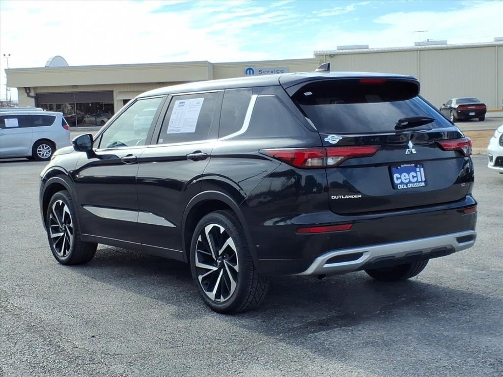 2024 Mitsubishi Outlander SE