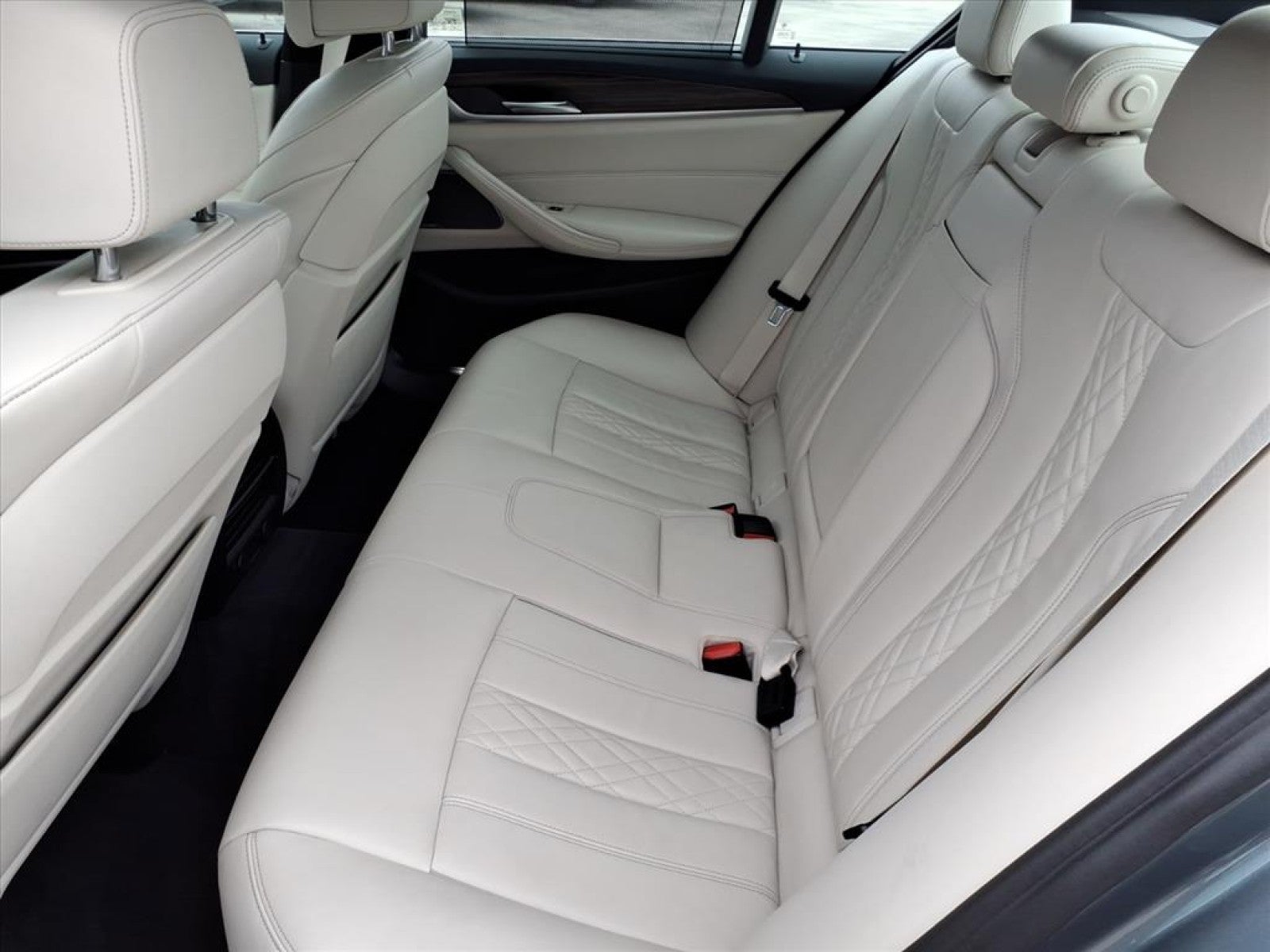 2019 BMW 5 Series 540i